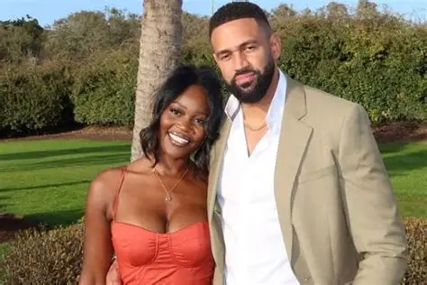 ‘Love Is Blind’ Stars AD Smith & Ollie Sutherland Welcome Baby Girl