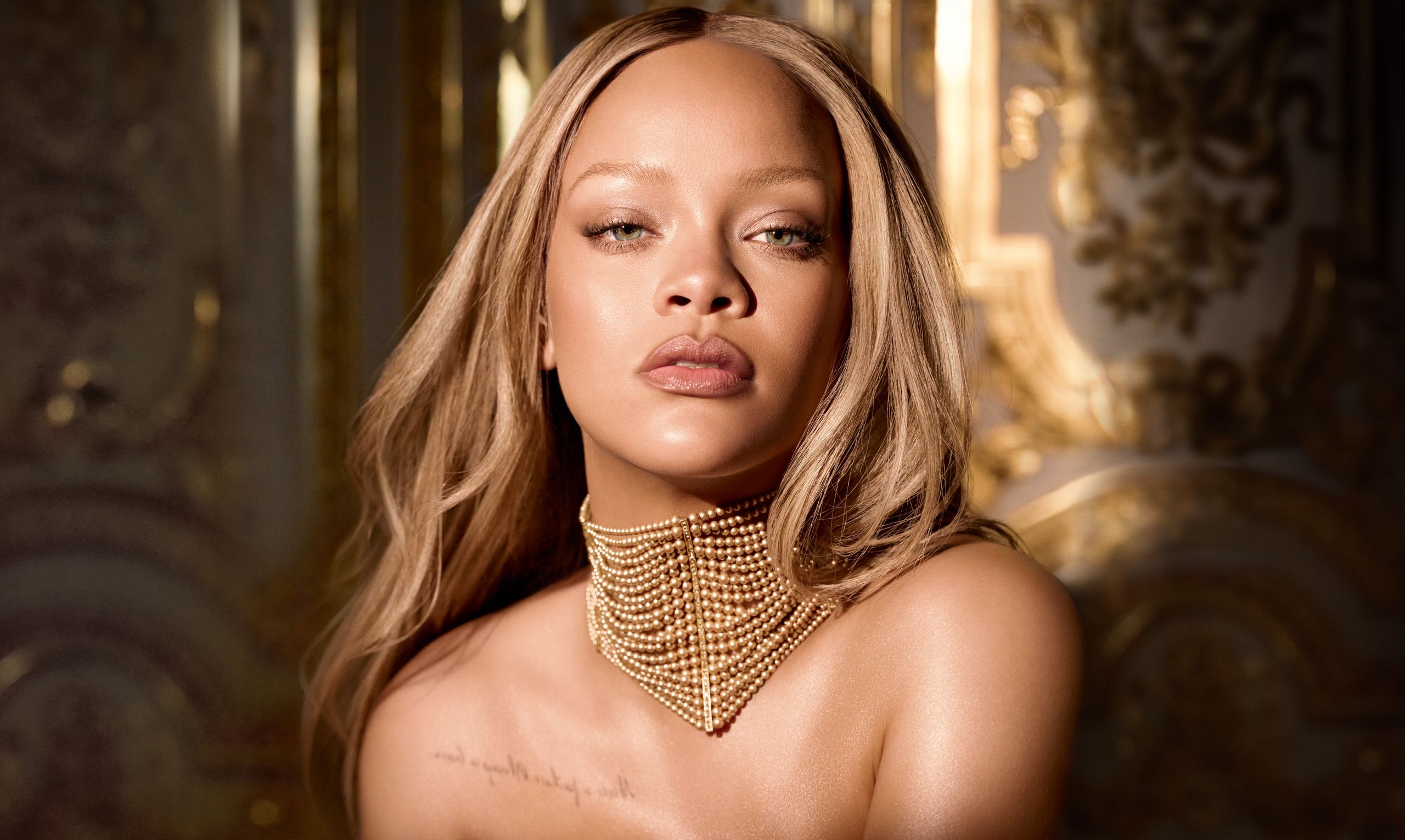 Rihanna Makes History as First Female Artist to Sell 200 Million Singles in the U.S.