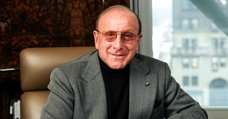 Clive Davis, Visionary Music Executive Who Shaped the Modern Music Industry, Dies at 94