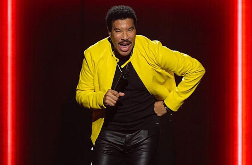 Lionel Richie Returns to the Stage Days After Health Scare