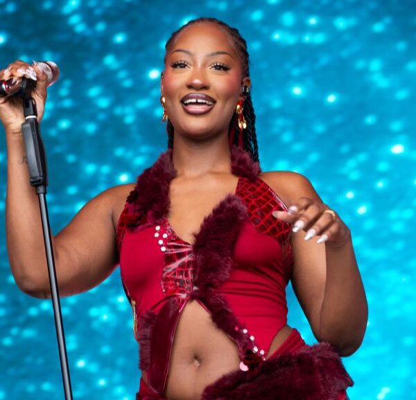 Tems Makes History as First African Female Artist to Earn RIAA Diamond Certification With โWait for Uโ