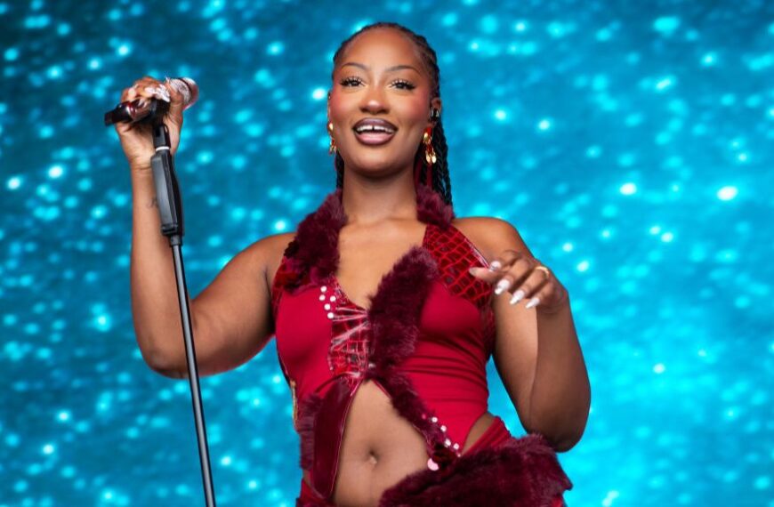 Tems Makes History as First African Female Artist to Earn RIAA Diamond Certification With โWait for Uโ