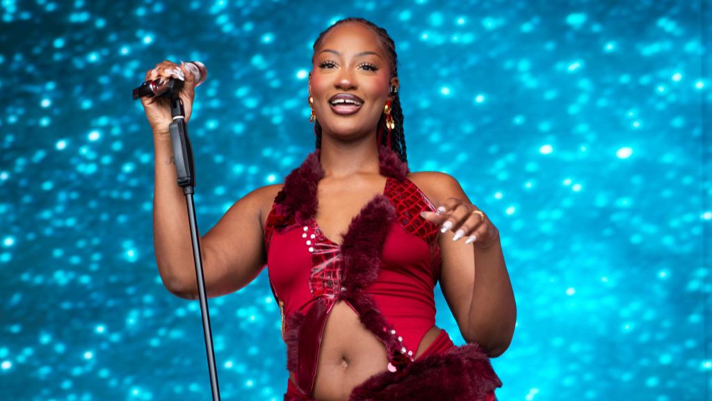 Tems Makes History as First African Female Artist to Earn RIAA Diamond Certification With โWait for Uโ