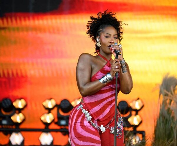 Tems Surpasses 6 Billion Spotify Streams Across All Credits, Becoming the Fourth African Artist to Reach the Milestone