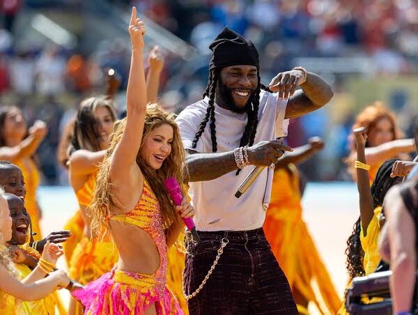 Shakira and Burna Boyโs โDai Daiโ Surpasses 1 Billion YouTube Views, Becomes One of YouTubeโs Fastest-Growing Music Videos